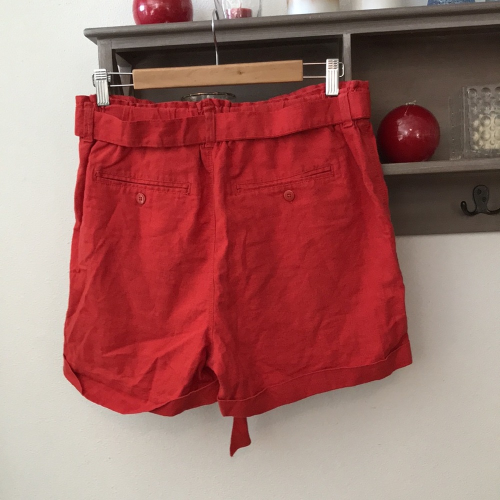 Sanctuary Shorts red includes belt, pockets, size large - Picture 3 of 7